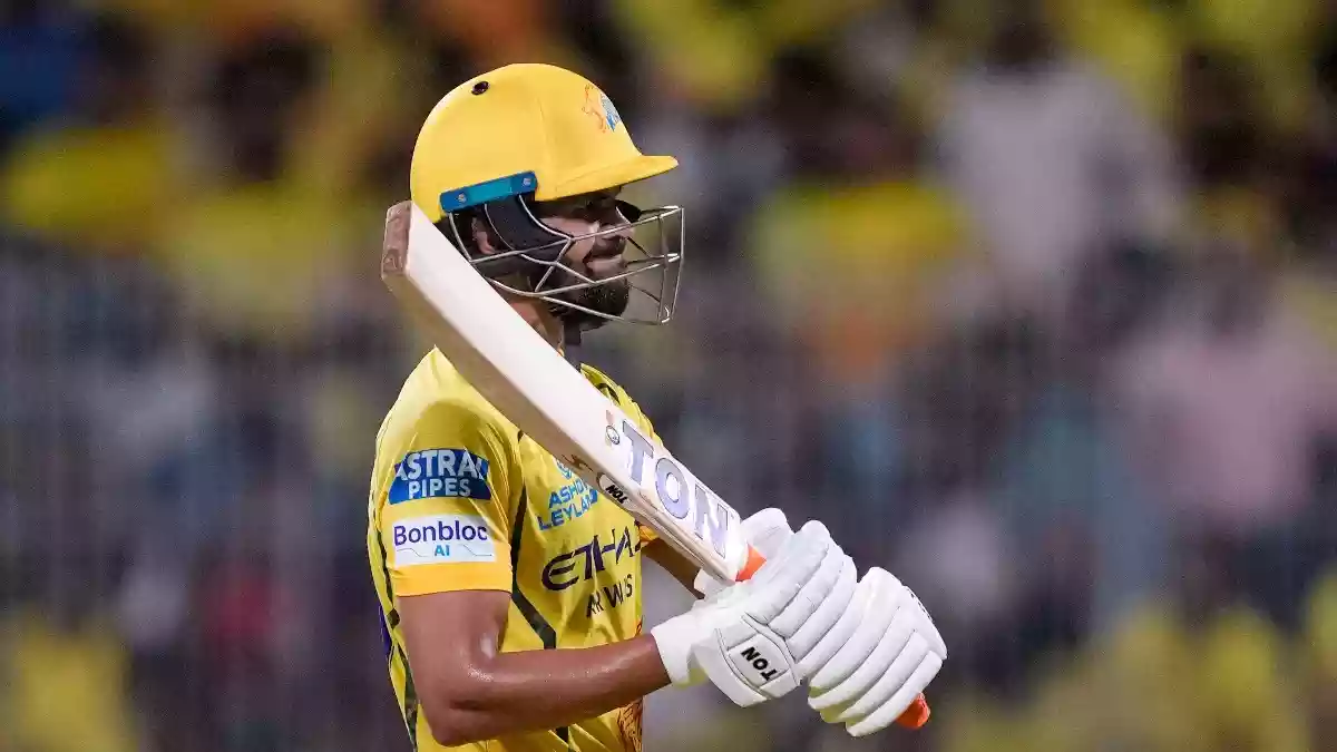 ऋतुराज गायकवाड़ का खराब फॉर्म चेन्नई सुपर किंग्स के लिए चिंता का कारण बना हुआ है. 5 मैचों में सिर्फ 63 रन बनाने वाले गायकवाड़ पर अब उनके बल्लेबाजी एप्रोच को लेकर सवाल उठ रहे हैं. इरफान