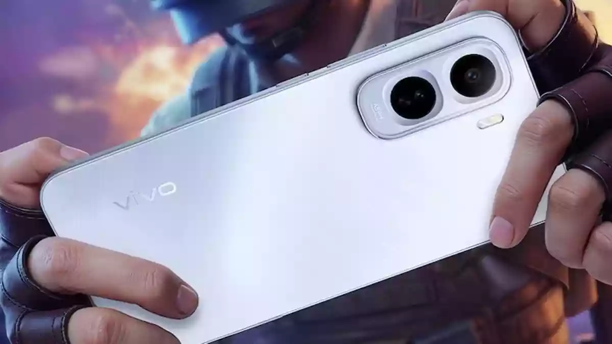 Vivo T5 Pro 5G हैंडसेट भारत में लॉन्च हो चुका है, जिसमें कई पावरफुल स्पेसिफिकेशन्स देखने को मिलते हैं. इसमें 9020mAh की बैटरी, 144Hz का डिस्प्ले और 50MP का प्राइमरी कैमरा दिया है. आइए इसके बारे में डिटेल्स