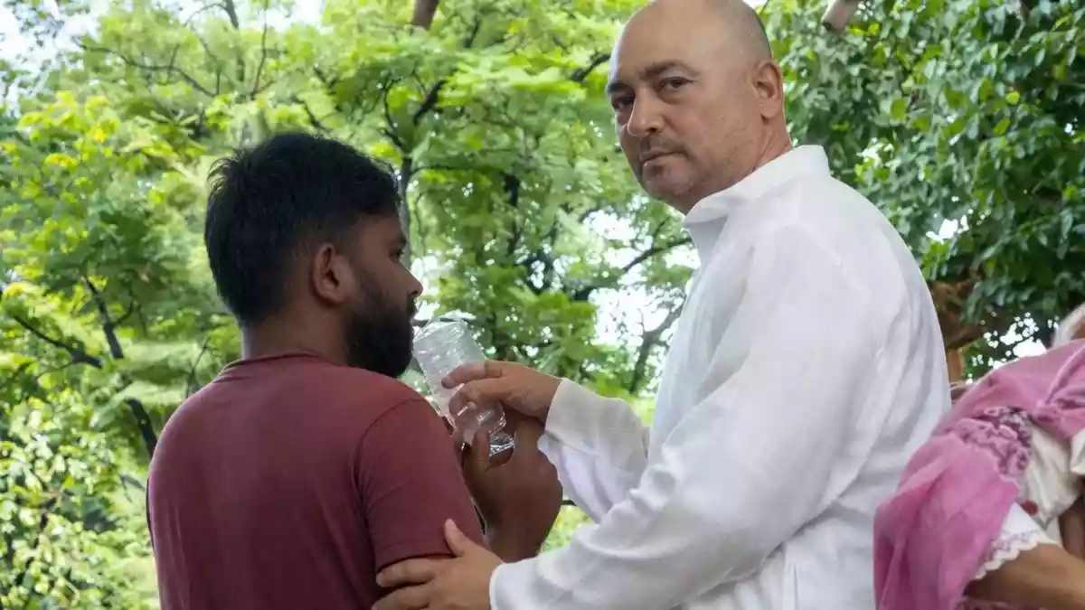 अभिजीत दिपके ने तोड़ा अनशन