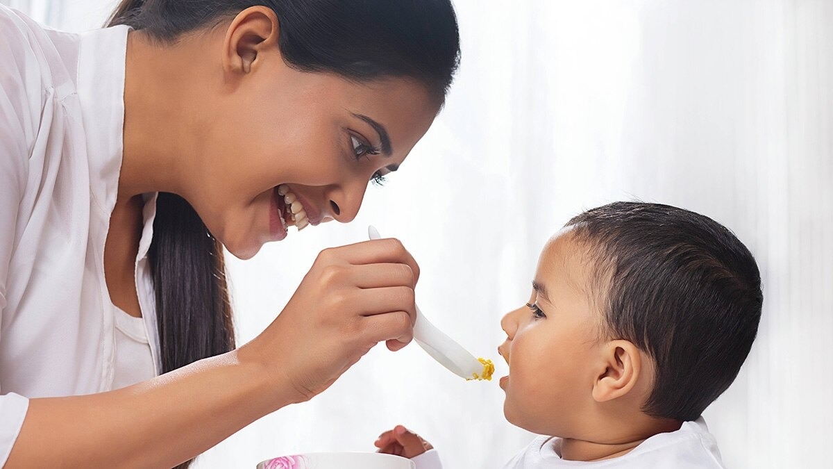 नई स्टडी में पाया गया है कि बचपन में कम मीठा खाने वाले लोगों में लिवर और इंट्राहेपेटिक बाइल डक्ट कैंसर का खतरा कम होता है. यह रिसर्च 64,761 ब्रिटेन के लोगों पर की गई, जिसमें शुरुआती 1,000 दिनों