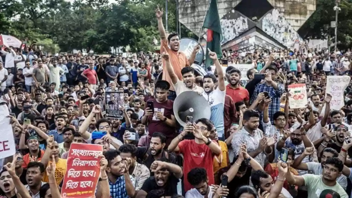 बांग्लादेश में चुनाव से पहले सियासी भूचाल