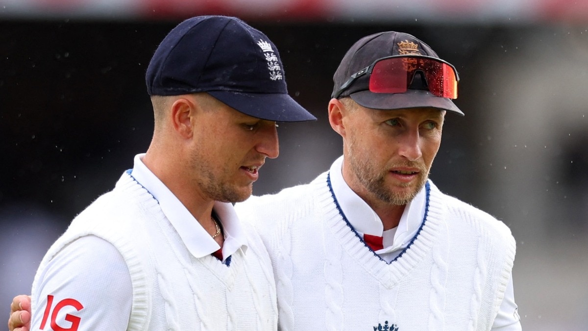 इंग्लैंड के टेस्ट कप्तान जो रूट (Joe Root) तेज गेंदबाज ब्रायडन कार्स (Brydon Carse) के नाइट क्लब विवाद पर भड़क उठे. कार्स को नशे की हालत में हंगामा करने के शक में कुछ समय के लिए गिरफ्तार किया गया था,
