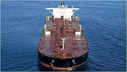 अमेरिका ने ईरान और रूसी तेल पर दी गई छूट को खत्‍म कर दिया है. ऐसे में भारत को अपने तेल आयात रणनीति में बड़ा बदलाव करना पड़ेगा. भारत अपने फाइवर्सिफाइड कच्‍चा तेल आयात पोर्टफोलियो के तहत