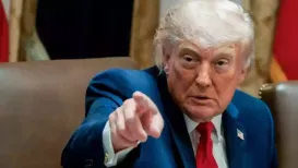 Donald Trump New Tariff Plan: डोनाल्ड ट्रंप एक बार फिर दुनिया पर टैरिफ बम फोड़ने की तैयारी में हैं. सुप्रीम कोर्ट से मिली करारी हार के बाद अब अमेरिका ने नया टैरिफ प्लान बना लिया है. डोनाल्ड ट्रंप ने एक