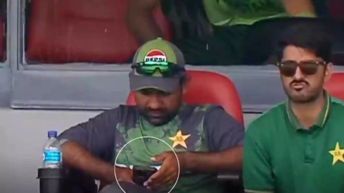 भारत-PAK मैच में मोबाइल विवाद