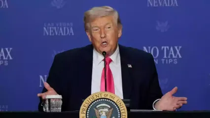 ईरान के साथ युद्ध खत्म होने पर व्हाइट हाउस में 