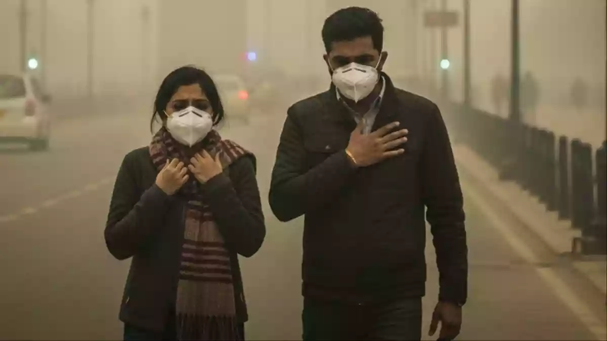 दिल्ली बनी गैस चेंबर