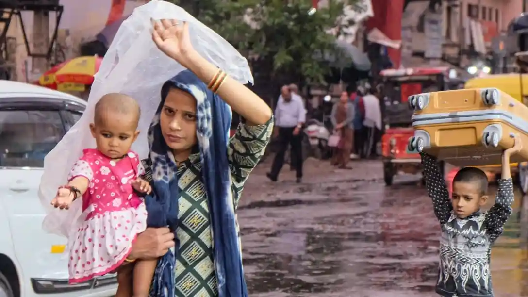 दिल्ली-हरियाणा-पंजाब में धूल भरी आंधी-बारिश