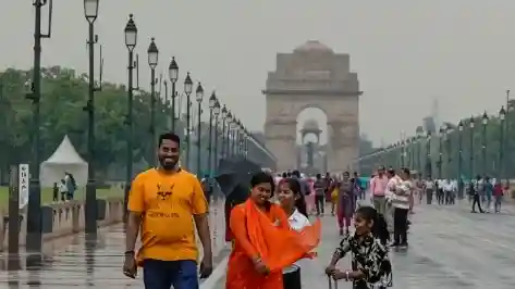 दिल्ली में अप्रैल की