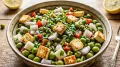 High Protein Vegetarian Salad Recipe: सलाद को आमतौर पर सबसे हेल्दी फूड्स में गिना जाता है. इसमें कई तरह की चीजें मिलाई जा सकती हैं. ज्यादातर सलाद में सब्जियां ज्यादा होती हैं, इसलिए इनमें फाइबर और कई जरूरी