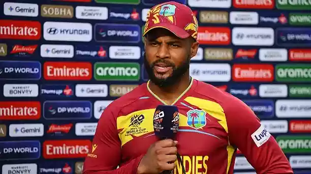 शाई होप ने भारत के खिलाफ सुपर-8 मुकाबले में धीमी पारी खेली, जिसके चलते वो आलोचकों के निशाने पर हैं. जब प्रेस कॉन्फ्रेंस में होप से इस पर सवाल पूछा गया, तो उन्होंने तीखे अंदाज में जवाब