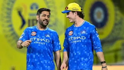 आईपीएल 2026 में लगातार तीन हार के बाद चेन्नई सुपर किंग्स को बड़ी राहत मिल सकती है, क्योंकि एमएस धोनी और डेवाल्ड ब्रेविस दोनों फिटनेस हासिल करने के करीब हैं. धोनी अगले कुछ दिनों में फिटनेस