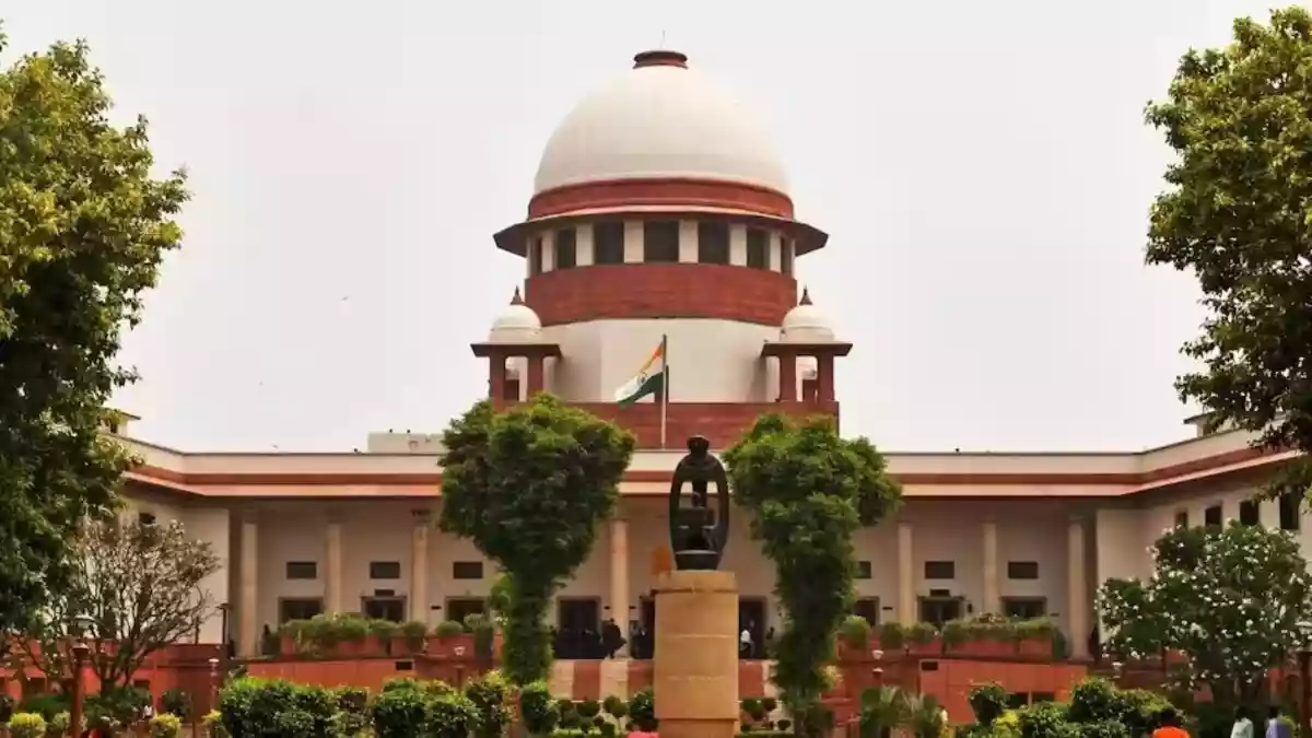 हर मुद्दे पर सुप्रीम कोर्ट को मॉनिटर करने की जरूरत क्यों पड़ रही है