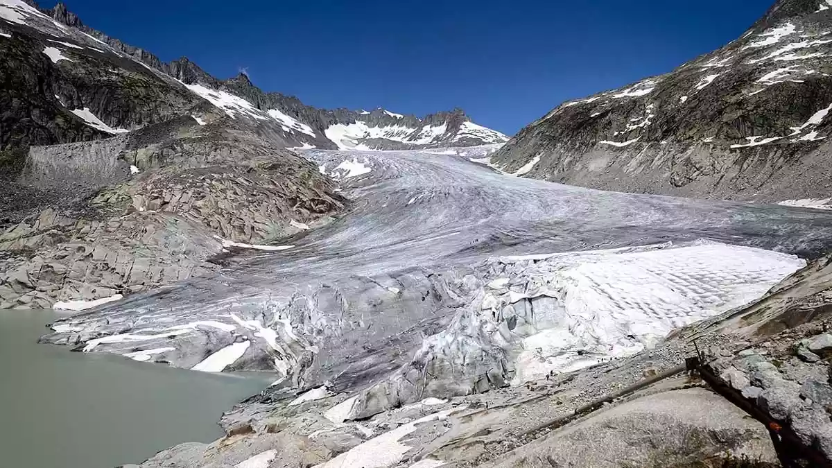 हीटवेव का बड़ा असर