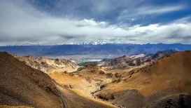 इस मॉनसून में बरसते बादलों इतनी बारिश की कि लद्दाख में खूब ज्यादा भीगा. लगातार पांच साल से बदलता बारिश का पैटर्न वैज्ञानिकों की नजर में है. भारत के ठंडे रेगिस्तान लद्दाख का मौसम तेजी