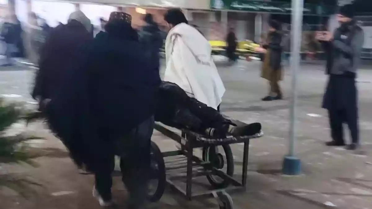 जश्न में डूबे थे लोग और बॉम्बर ने दबा दिया बटन