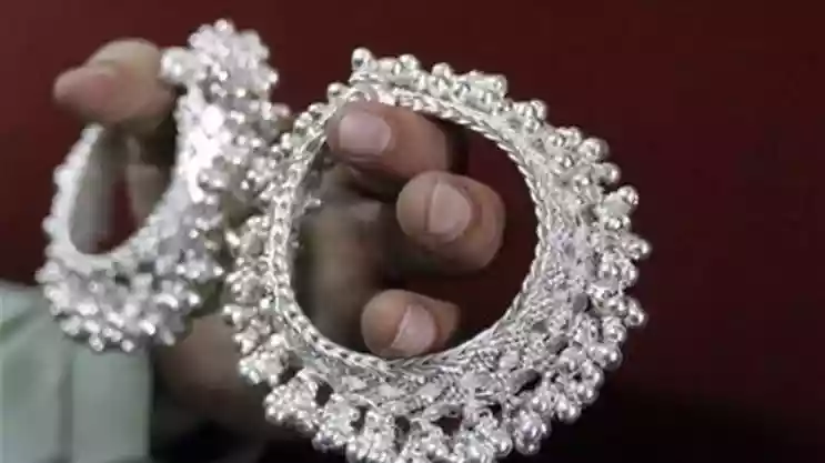 क्या करके मानेगी चांदी