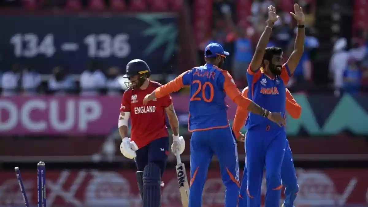 लगातार तीसरी बार सेमीफाइनल में इंग्लैंड से टकराएगा भारत