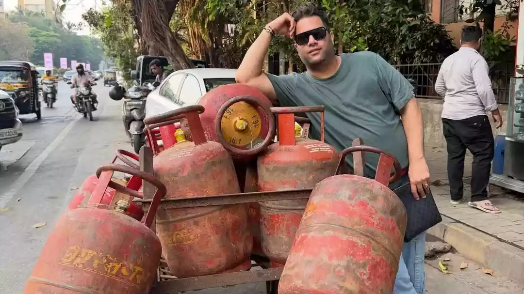 LPG बेचने पर मजबूर हुआ एक्टर