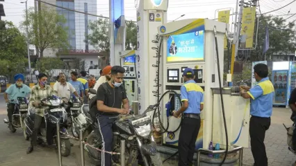 मिडल-ईस्ट में तनाव से फिलहाल महंगा नहीं होगा पेट्रोल-डीजल