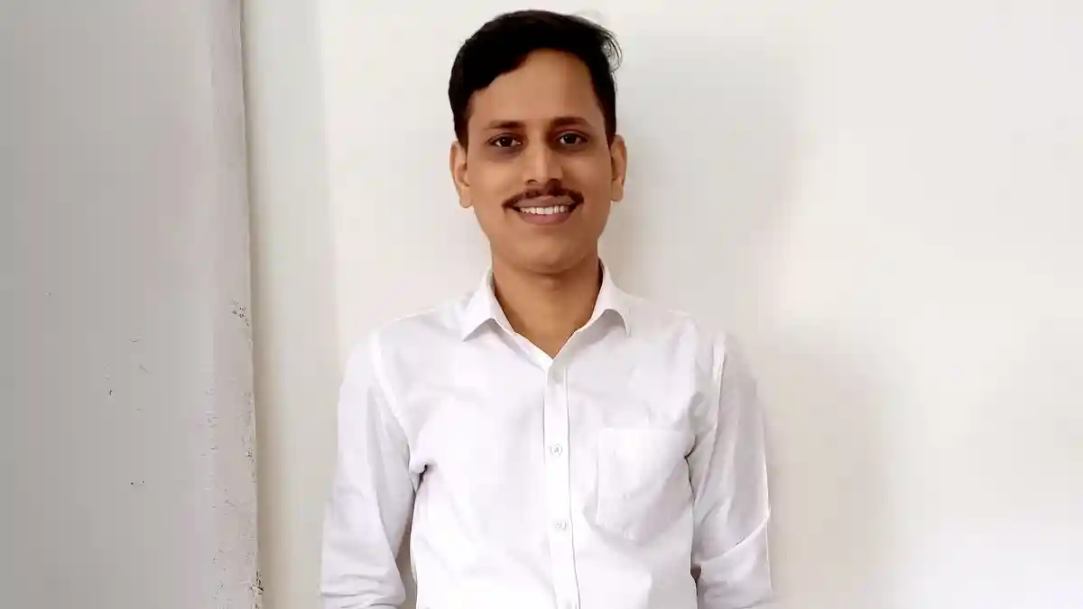 मुंबई लोकल में प्रोफेसर की हत्या