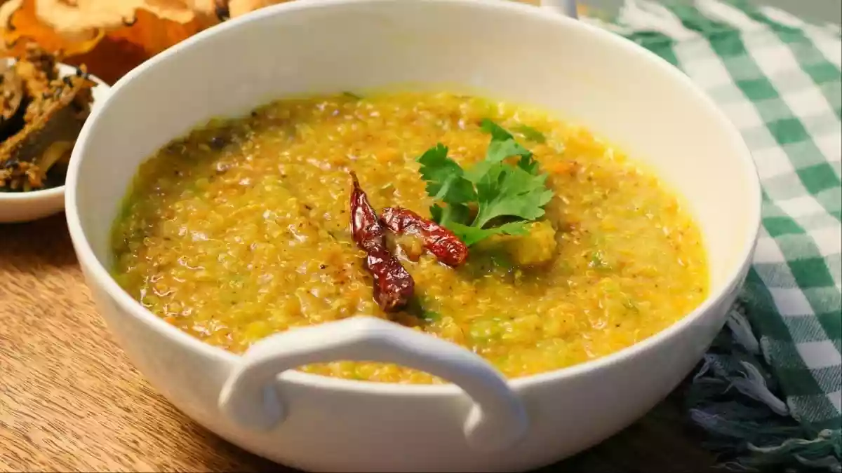 मूंग दाल VS अरहर दाल, मकर संक्रांति पर किसकी खिचड़ी बनाना रहेगा बेहतर?Makar Sankranti 2026: मकर