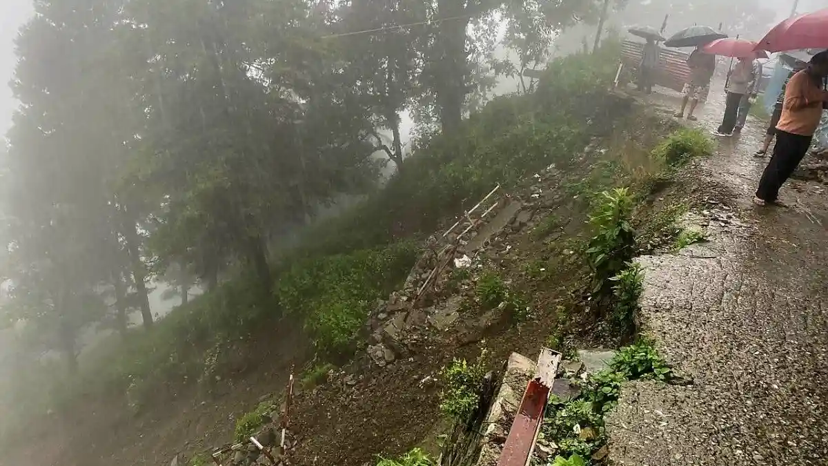 नैनीताल में मानसून आते ही मंडराया खतरा