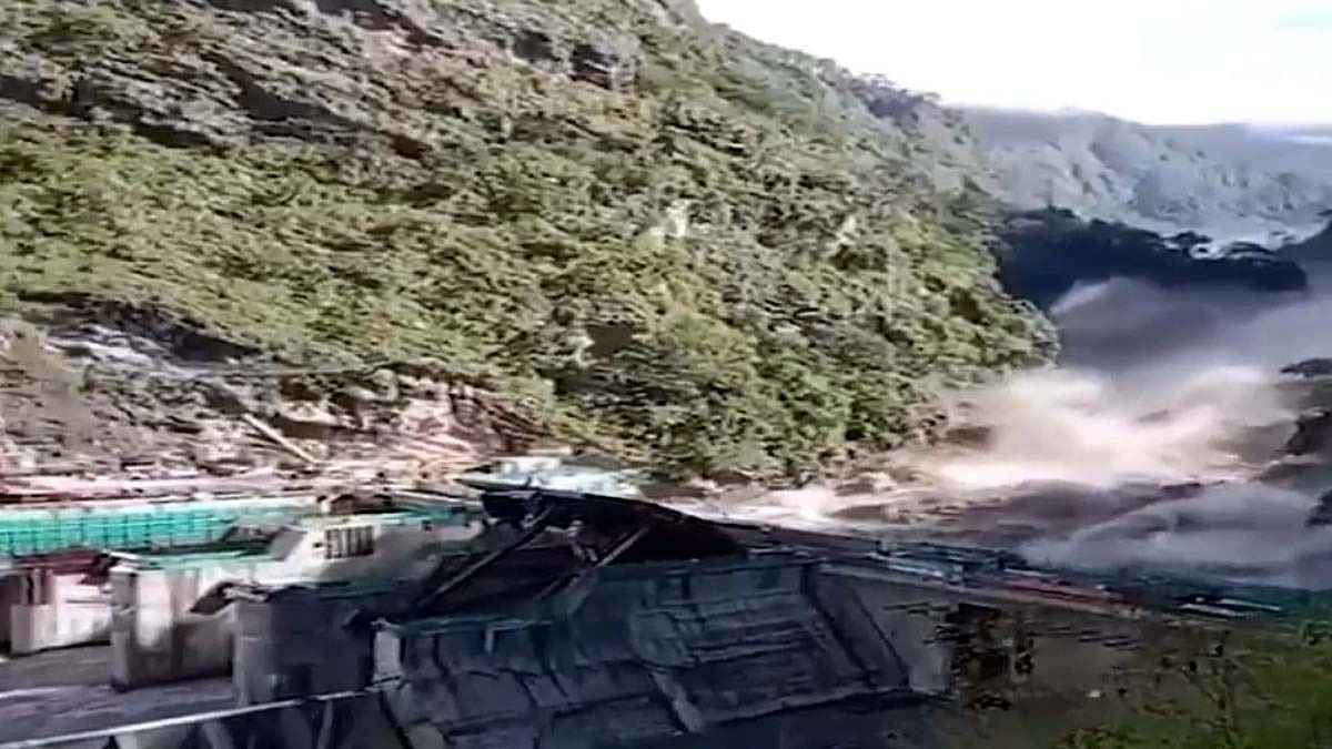 नेपाल में भीषण बाढ़ से 13 हाइड्रोपावर प्रोजेक्ट्स प्रभावित