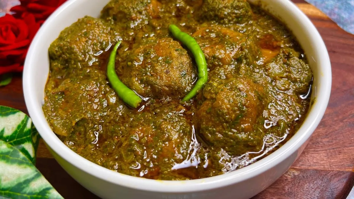 पालक की एक जैसी सब्जी खाकर हो गए हैं बोर तो बना लें पालक के क्रिस्पी कोफ्ते