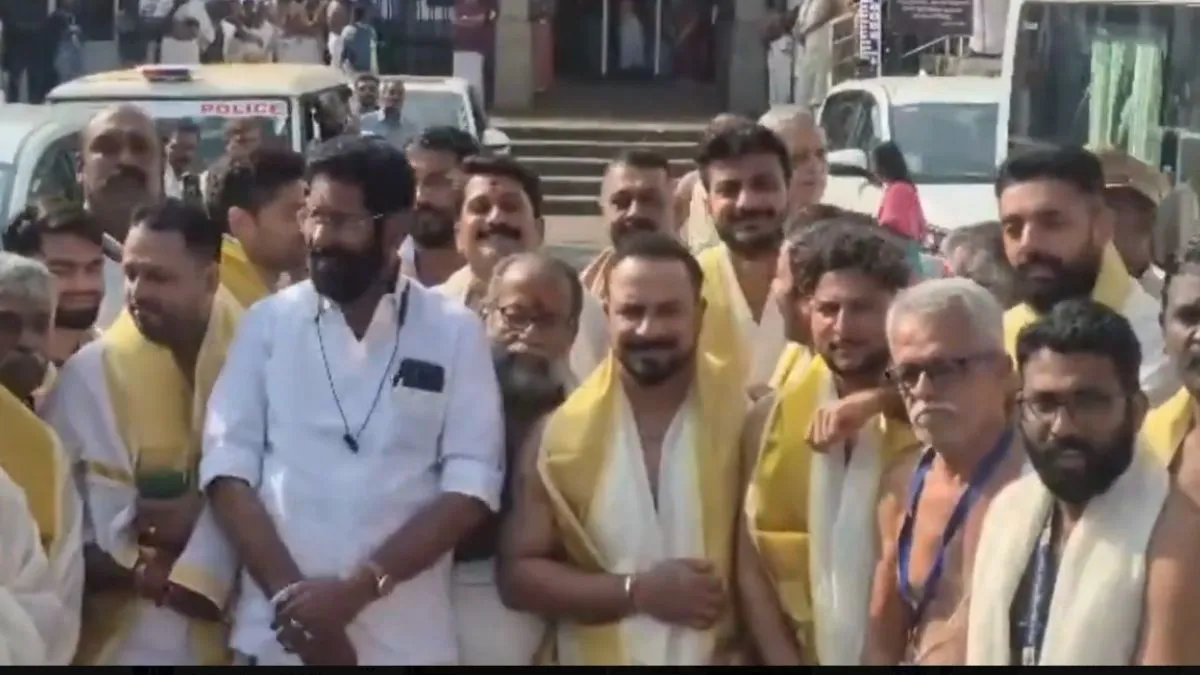 पांचवें टी20 से पहले पद्मनाभस्वामी मंदिर पहुंची टीम इंडिया
