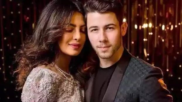 प्रियंका चोपड़ा ने शेयर किए रोका सेरेमनी के पल