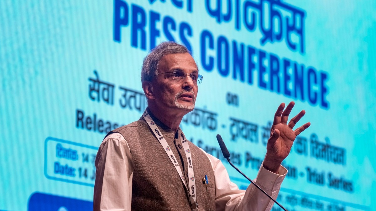 भारत सरकार के मुख्य आर्थिक सलाहकार वी. अनंत नागेश्वरन के अनुसार, पुराने वाहनों के लिए E10 पेट्रोल का ऑप्शन दिया जाना चाहिए. क्योंकि E20 पेट्रोल का असर 8 करोड़ पुराने दोपहिया वाहनों पर