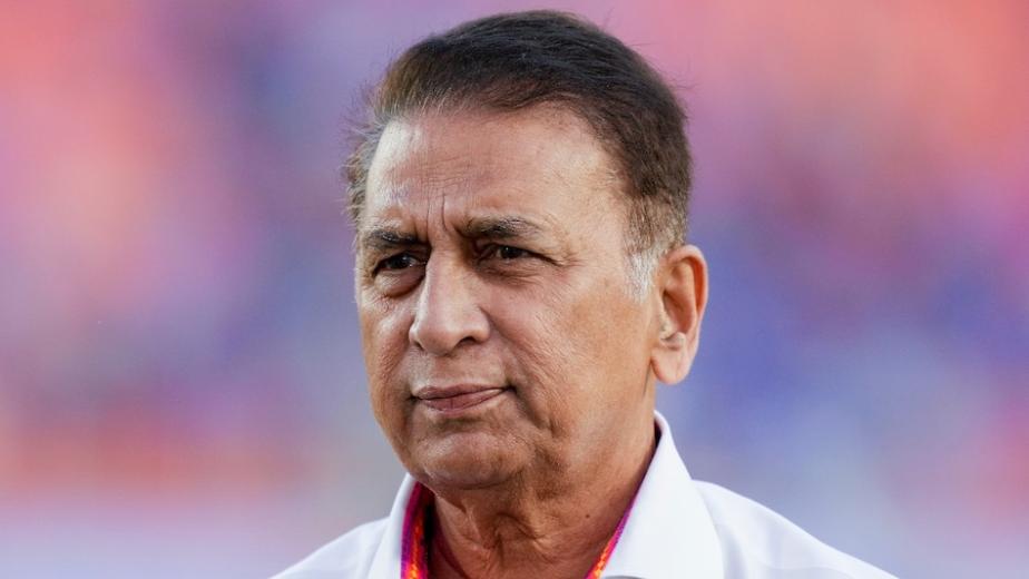 सुनील गावस्कर का मानना है कि रणजी ट्रॉफी की अहमियत बनाए रखने के लिए जरूरी है कि प्रमुख खिलाड़ी अपनी राज्य टीमों के लिए उपलब्ध रहें और रिकॉर्ड का मूल्यांकन करते समय मुकाबले के लेवल को