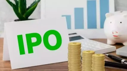 CMR Green Tech IPO: बुधवार को मैनबोर्ड कैटेगरी का आईपीओ ओपन होने जा रहा है, जिसका साइज 631 करोड़ रुपये है, इसमें 5 जून तक बोली लगाई जा सकती है. आईपीओ में निवेश करने का प्लान (IPO Investment Plan) कर रहे हैं, तो ये खबर