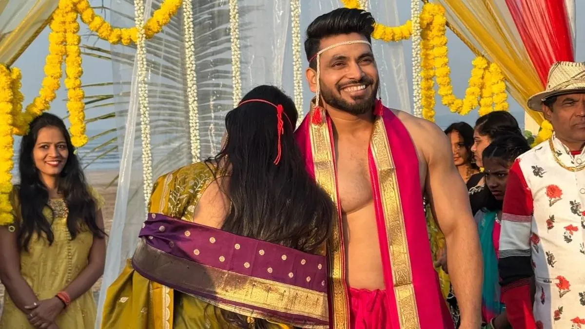 शादी के बंधन में बंधे 