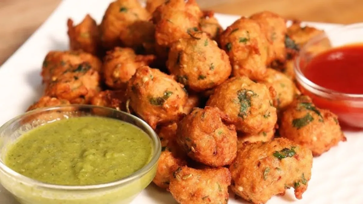 शाम होते ही अक्सर हल्की-फुल्की भूख सताने लगती है और मन कुछ गरमागरम व कुरकुरा खाने का करता है। ऐसे में बाहर के तले-भुने स्नैक्स मंगाने के बजाय अगर घर पर ही झटपट कुछ स्वादिष्ट बना लिया