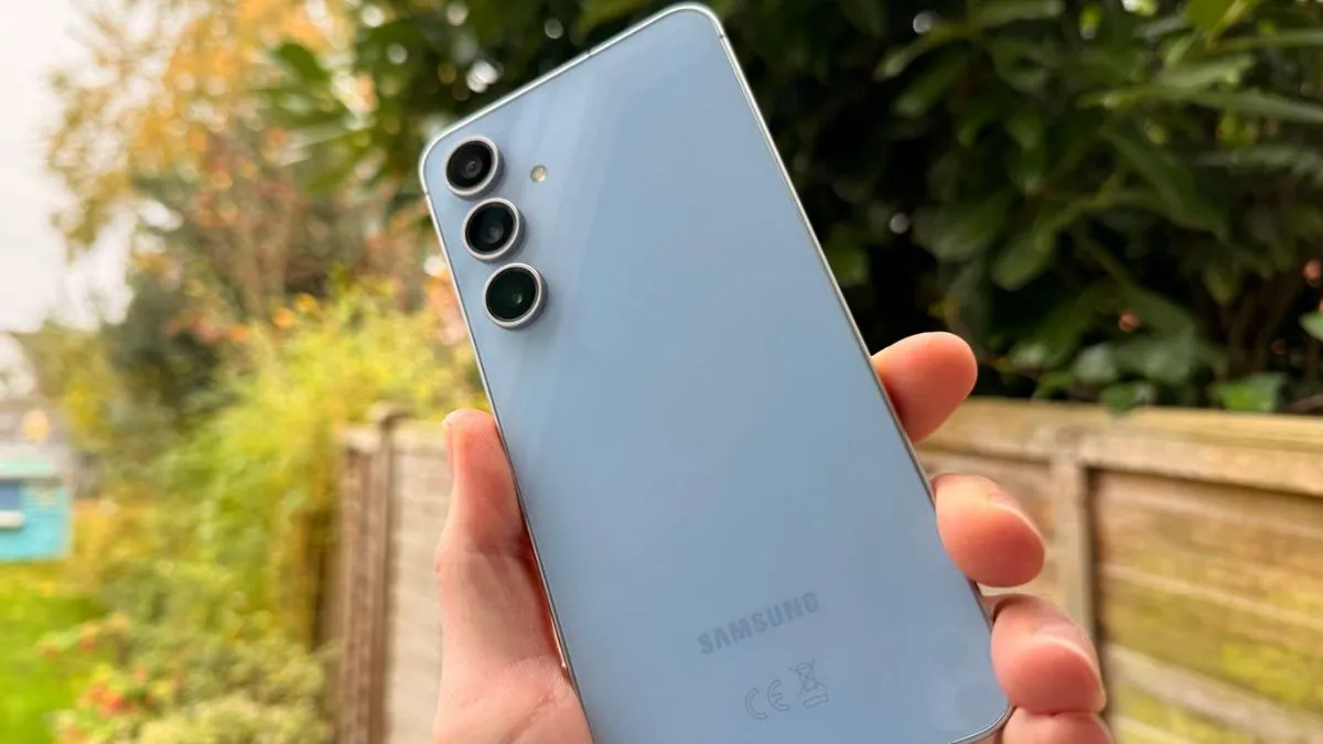Samsung ला रहा 20000mAh बैटरी वाला फोन