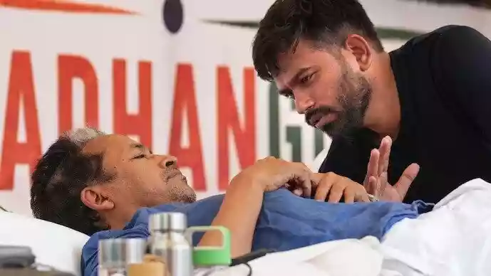 वांगचुक को चादरों की आड़ में चोरों की तरह ले गई पुलिस