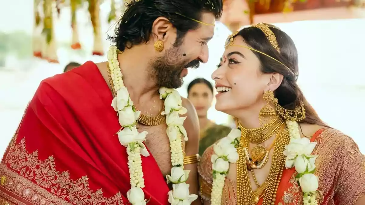 विजय देवरकोंडा और रश्मिका मंदाना की शादी के बाद उनकी ग्रैंड रिसेप्शन पार्टी 4 मार्च को हैदराबाद में होगी, जिसमें फिल्म जगत और राजनीतिक क्षेत्र के हाई प्रोफाइल लोग शामिल होंगे.