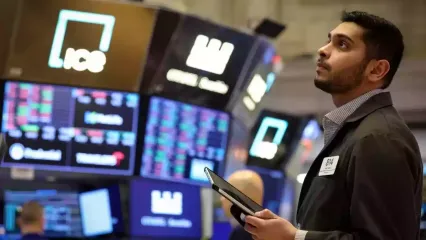 अमेरिका और ईरान में युद्ध थमता नजर नहीं आ रहा है. इसके साथ ही विदेशी निवेशकों की भारतीय बाजार में वापसी भी नहीं हो पा रही है. मार्च में तगड़ी निकासी के बाद अप्रैल को दो दिनों में एफपीआई