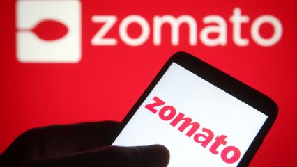 Zomato ने अपने प्लेटफॉर्म पर एनालॉग डेयरी प्रोडक्ट्स बेचने वाले रेस्तरां के खिलाफ सख्त कार्रवाई शुरू कर दी है. कंपनी ने कहा है कि ऐसे उत्पाद तुरंत हटा दिए गए हैं और रेस्तरां को उनके